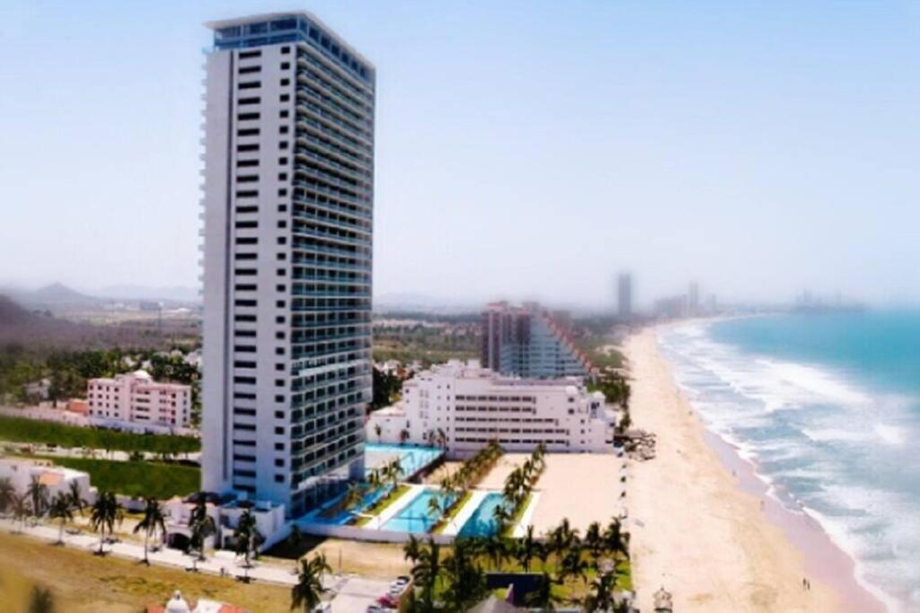Beautiful 3 Bedroom, Fully Furnished, On The Beach Mazatlán Εξωτερικό φωτογραφία